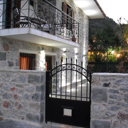 Villa Iris Мистрас Екстериор снимка