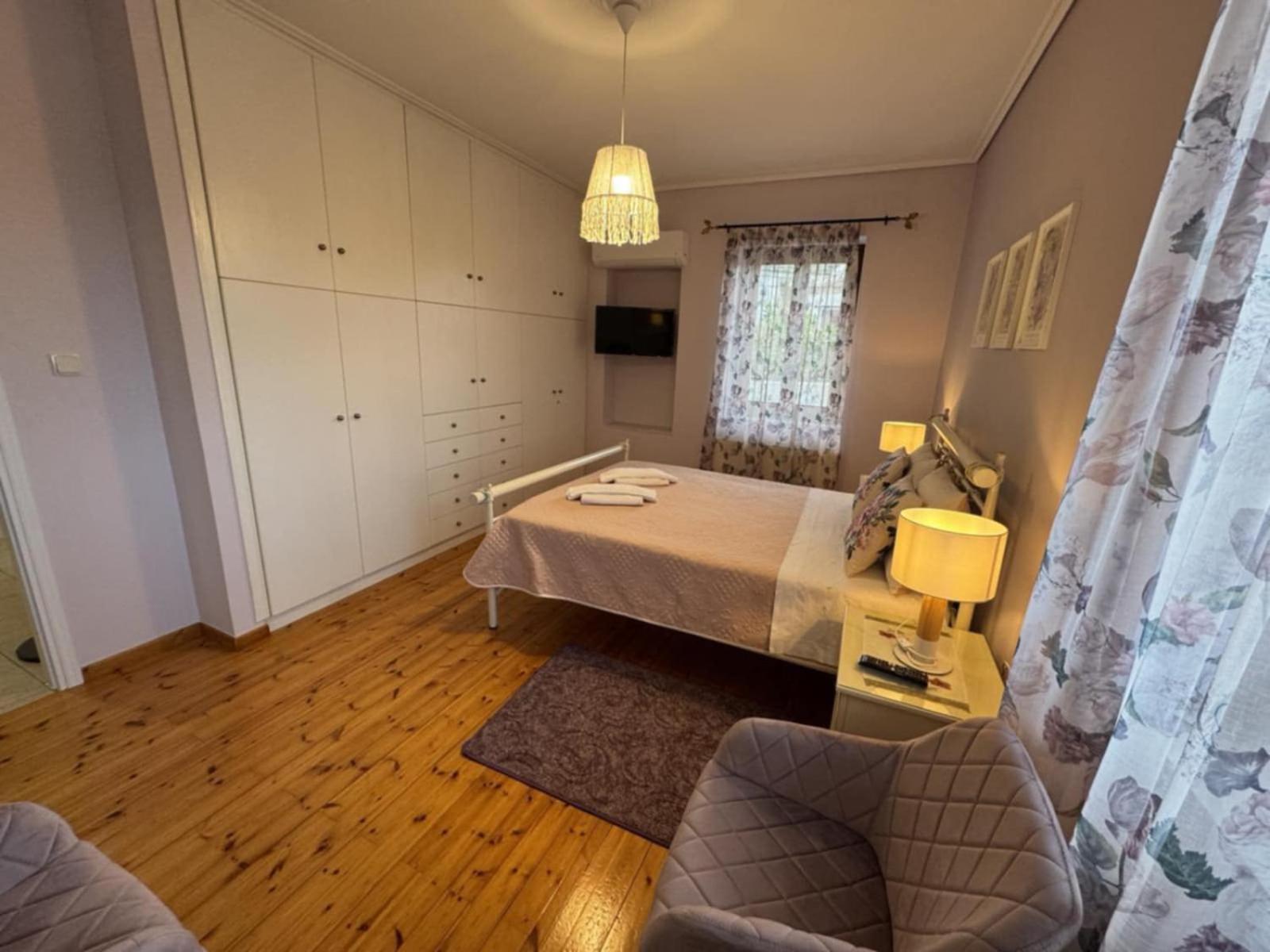 Villa Iris Мистрас Екстериор снимка