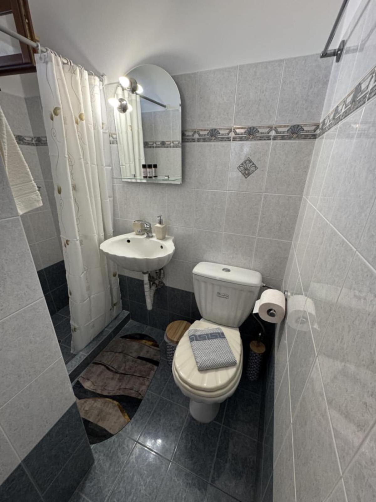 Villa Iris Мистрас Екстериор снимка