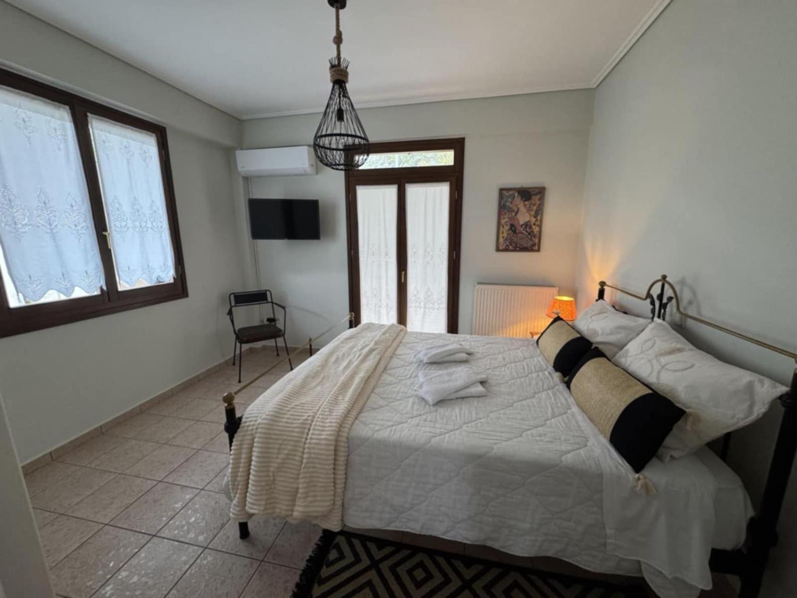Villa Iris Мистрас Екстериор снимка