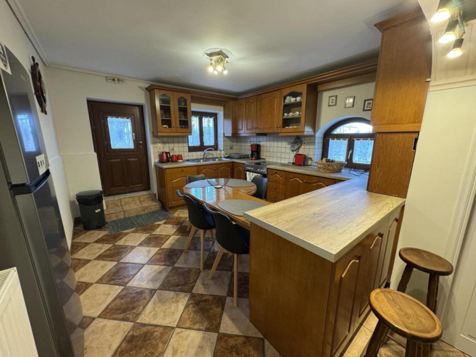 Villa Iris Мистрас Екстериор снимка