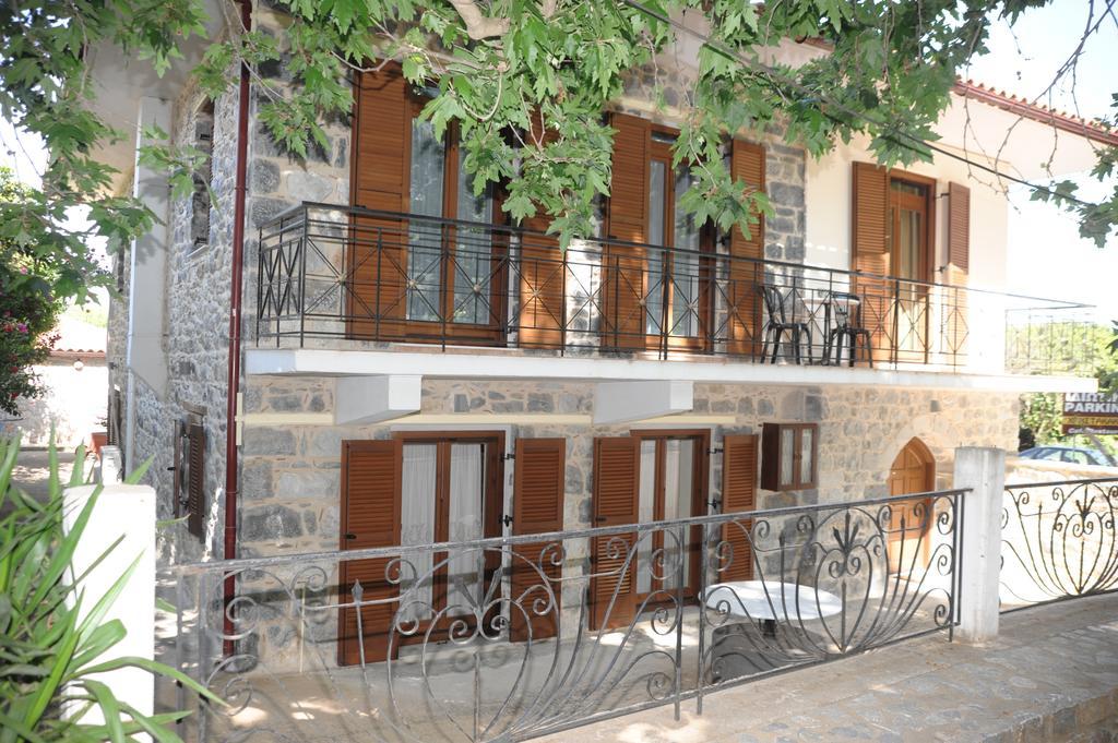 Villa Iris Мистрас Екстериор снимка