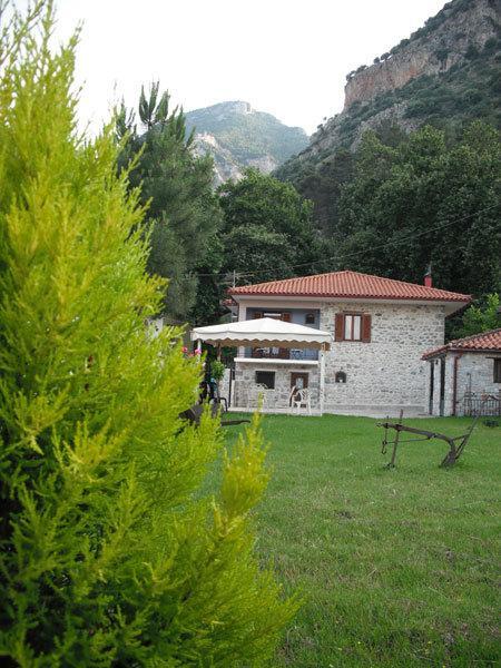 Villa Iris Мистрас Екстериор снимка